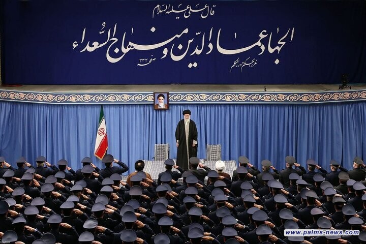 المرشد الايراني.. التفاوض مع الولايات المتحدة ليس عقلانيا وإذا قامت بتهديدنا فسنهددها أيضا